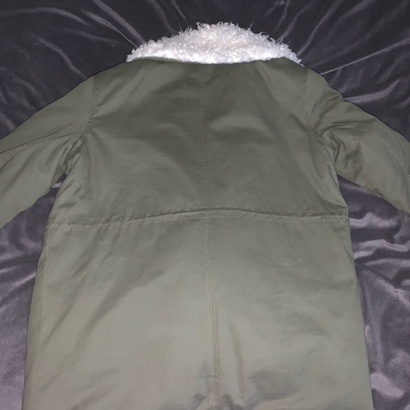 GAP Faux Sheepskin-Lined Coat (Large) - Picture 4 of 4